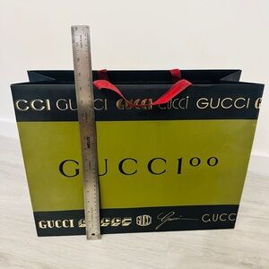 Designer Authentic Gucci Paper Shopping Bag